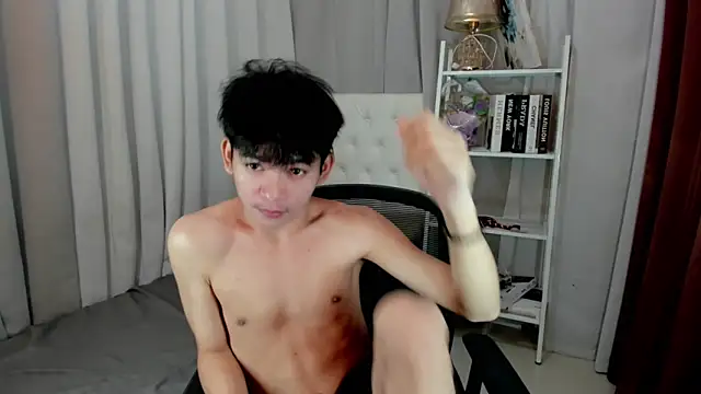 Snapshot of urtwinkjoshx chatting on March 2, 5:08 am urtwinkjoshx online show from March 2, 5:08 am