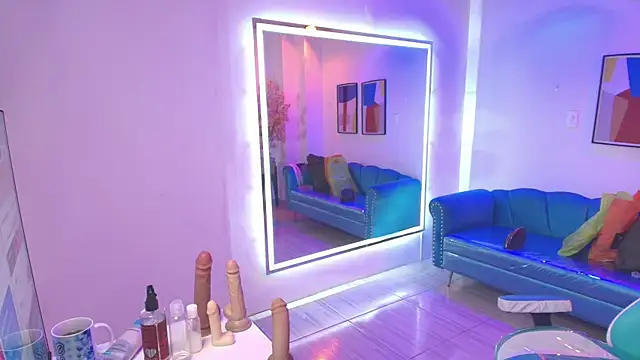 Madame scarlett online show from April 16, 11:33 am