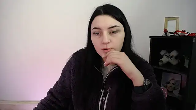 Snapshot of TurnMe_On chatting on February 12, 11:05 am TurnMe On online show from February 12, 11:05 am