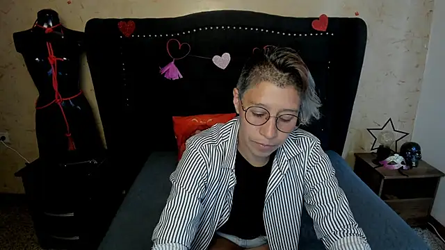 Kali Panther online show from February 16, 12:45 pm