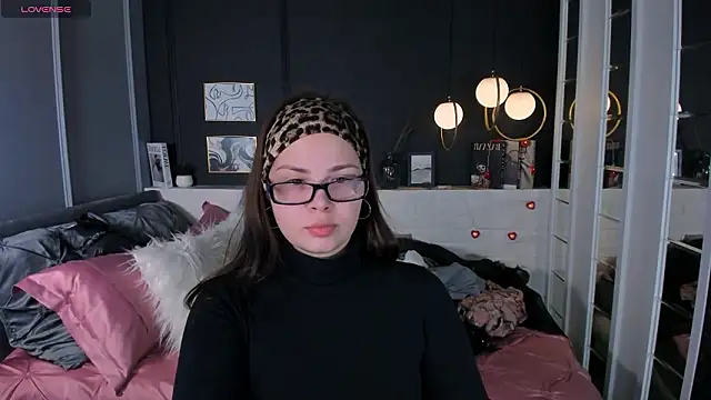 Maykinkya online show from February 25, 1:54 pm