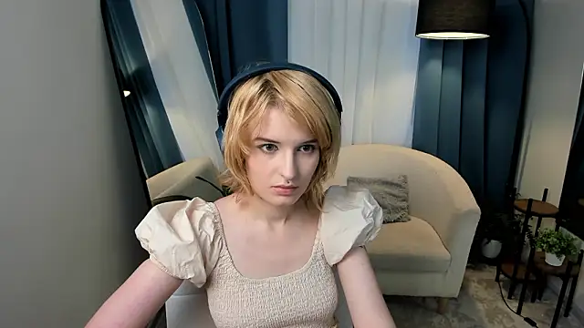 Akimo  online show from February 18, 1:18 pm