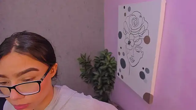 Snapshot of lil_miia chatting on February 26, 7:13 pm lil miia online show from February 26, 7:13 pm