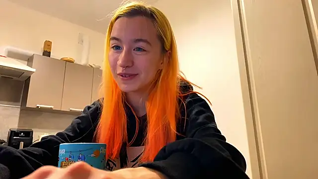 EmilyHein online show from February 27, 6:19 pm