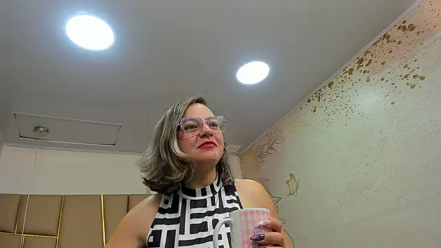 Snapshot of ArianaSommers chatting on February 22, 11:42 am ArianaSommers online show from February 22, 11:42 am