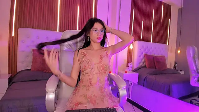 LilyHartt online show from March 21, 12:43 pm