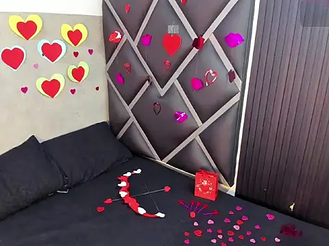 Snapshot of Philipp-Jones chatting on February 14, 12:13 pm Philipp-Jones online show from February 14, 12:13 pm