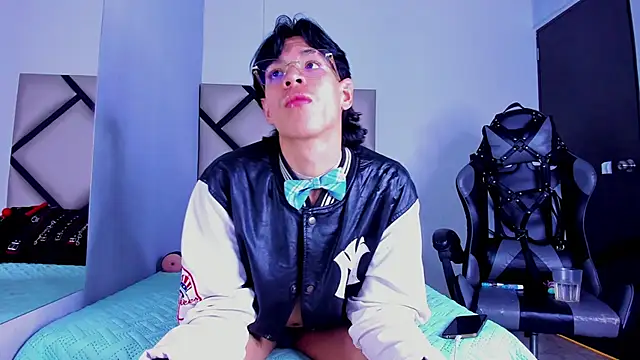 Snapshot of Bennet-Gray chatting on February 17, 5:15 am Bennet-Gray online show from February 17, 5:15 am