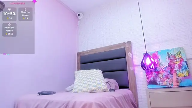 DARIAJACKSON1 online show from April 16, 9:39 pm