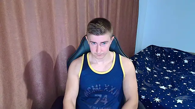 Snapshot of TodMusclePower9 chatting on February 16, 4:19 am TodMusclePower9 online show from February 16, 4:19 am