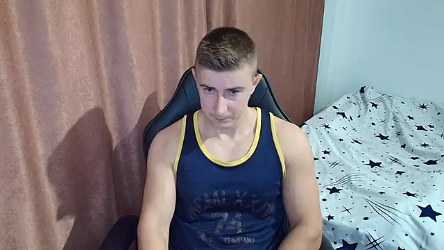 Snapshot of TodMusclePower9 chatting on March 2, 5:19 am TodMusclePower9 online show from March 2, 5:19 am