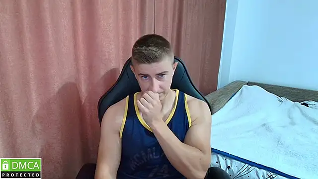 Snapshot of TodMusclePower9 chatting on June 19, 6:51 am TodMusclePower9 online show from June 19, 6:51 am