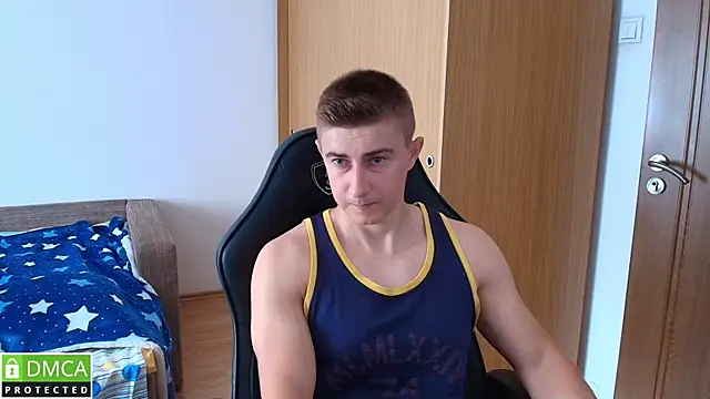 Snapshot of TodMusclePower9 chatting on June 24, 8:02 am TodMusclePower9 online show from June 24, 8:02 am