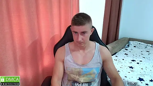 Snapshot of TodMusclePower9 chatting on July 3, 6:42 am TodMusclePower9 online show from July 3, 6:42 am