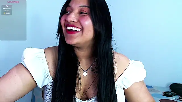 Snapshot of emily-rousee- chatting on March 1, 3:19 am emily-rousee- online show from March 1, 3:19 am