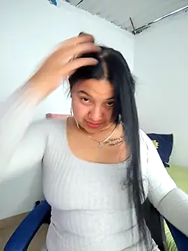 emily-rousee- online show from April 22, 2:29 pm