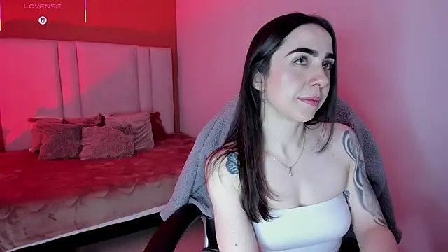 Luna tagliaferri online show from April 8, 4:51 pm