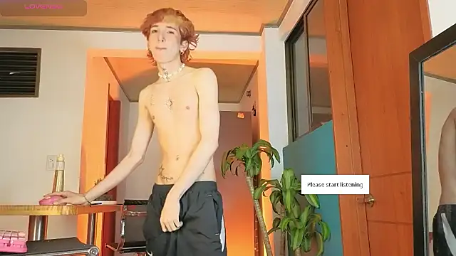 Snapshot of golden_twink_ chatting on February 24, 7:06 am golden twink online show from February 24, 7:06 am