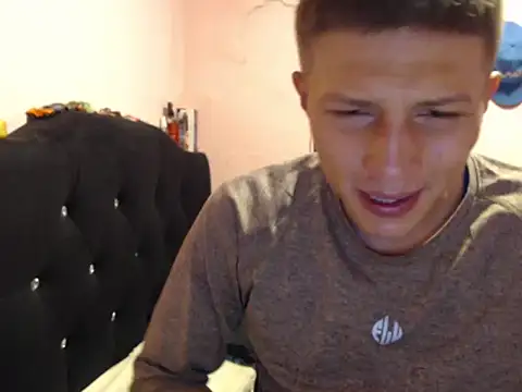 Snapshot of Cronos_Hot_8 chatting on February 9, 7:45 am Cronos Hot 8 online show from February 9, 7:45 am