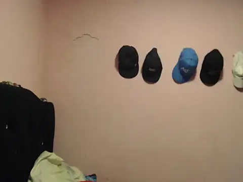 Snapshot of Cronos_Hot_8 chatting on February 18, 11:39 am Cronos Hot 8 online show from February 18, 11:39 am