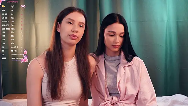 Snapshot of ZofiaSoshnik chatting on February 3, 7:35 am ZofiaSoshnik online show from February 3, 7:35 am