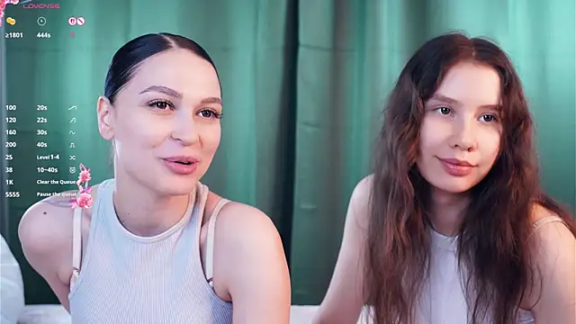 Snapshot of ZofiaSoshnik chatting on February 9, 7:23 am ZofiaSoshnik online show from February 9, 7:23 am