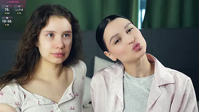 Snapshot of ZofiaSoshnik chatting on February 20, 7:10 am ZofiaSoshnik online show from February 20, 7:10 am