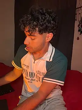 its alejandro27 online show from February 19, 1:12 am