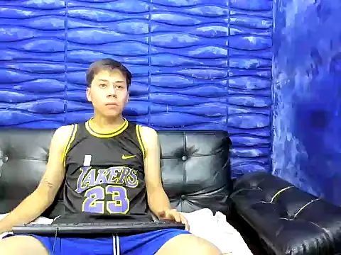 Snapshot of santiago_xxxcol chatting on February 1, 11:36 pm santiago xxxcol online show from February 1, 11:36 pm