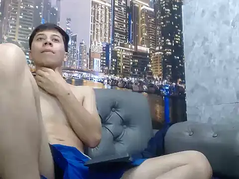 Snapshot of santiago_xxxcol chatting on February 13, 12:06 am santiago xxxcol online show from February 13, 12:06 am