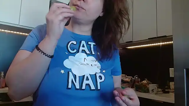 HazelSkyesChat online show from March 8, 6:55 pm