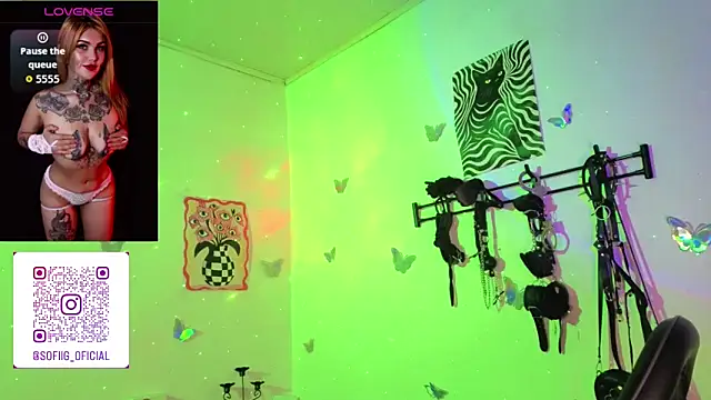 Zoeee 001 online show from March 27, 7:36 am