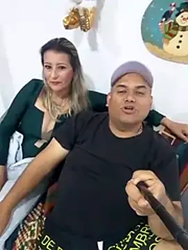 Snapshot of wessAndSandri chatting on February 21, 10:00 pm wessAndSandri online show from February 21, 10:00 pm