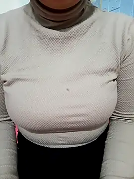 Snapshot of Tulip_ii chatting on February 4, 12:16 am Tulip ii online show from February 4, 12:16 am