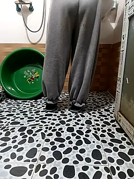 Snapshot of Tulip_ii chatting on February 9, 12:25 am Tulip ii online show from February 9, 12:25 am