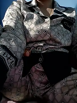 Snapshot of Tulip_ii chatting on February 19, 2:29 am Tulip ii online show from February 19, 2:29 am