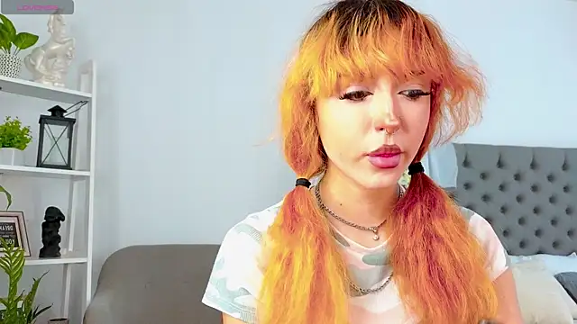   Amiraa online show from April 18, 12:09 pm