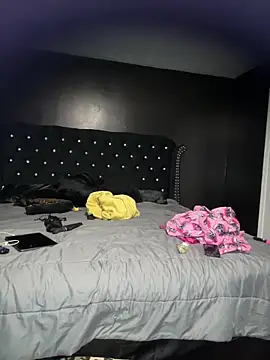 tipheragain online show from April 15, 4:19 am