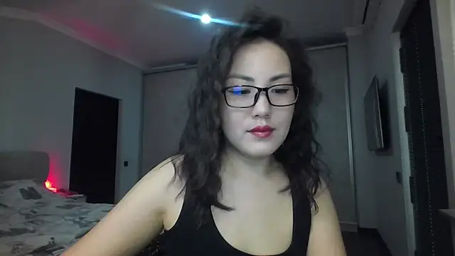 EllieSoft online show from April 6, 7:20 am