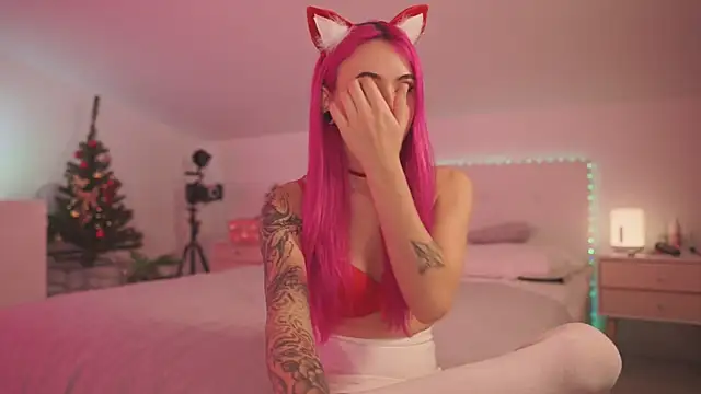 Snapshot of Sarah_Pink chatting on December 28, 5:35 pm Sarah Pink online show from December 28, 5:35 pm