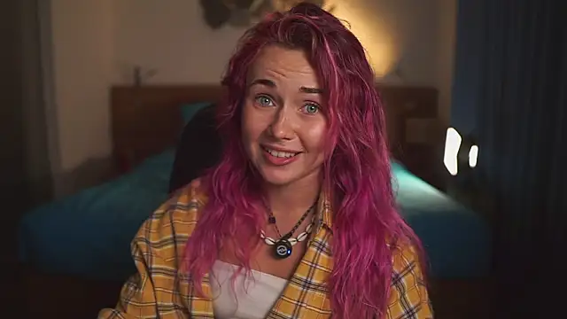 Sarah Pink online show from March 15, 2:01 pm