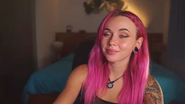 Snapshot of Sarah_Pink chatting on April 30, 2:34 pm Sarah Pink online show from April 30, 2:34 pm