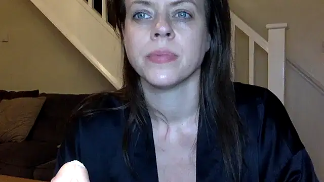 Snapshot of ElizabethArden42- chatting on February 4, 10:26 pm ElizabethArden42- online show from February 4, 10:26 pm