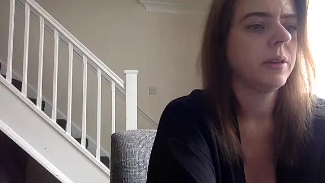 Snapshot of ElizabethArden42- chatting on February 19, 1:07 pm ElizabethArden42- online show from February 19, 1:07 pm