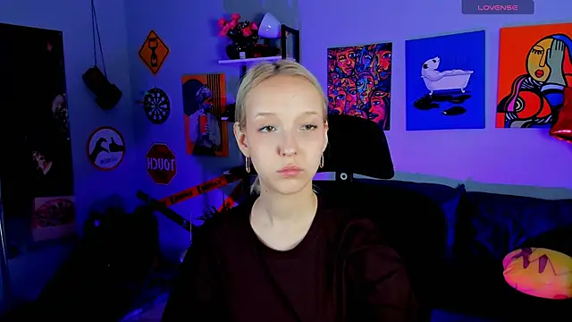 MaoqiBeverly online show from March 30, 11:11 am