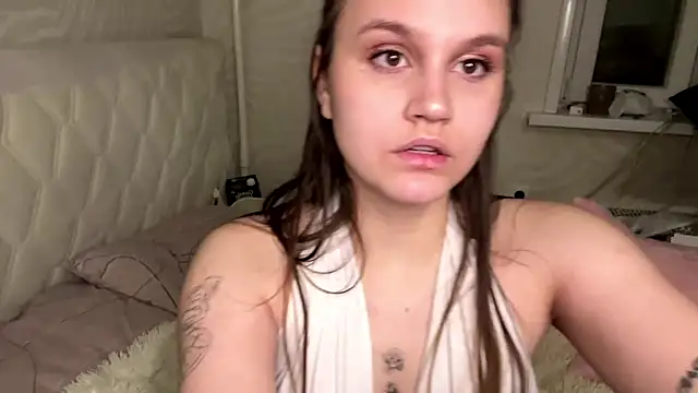 Barbie Charm  online show from February 4, 4:07 am