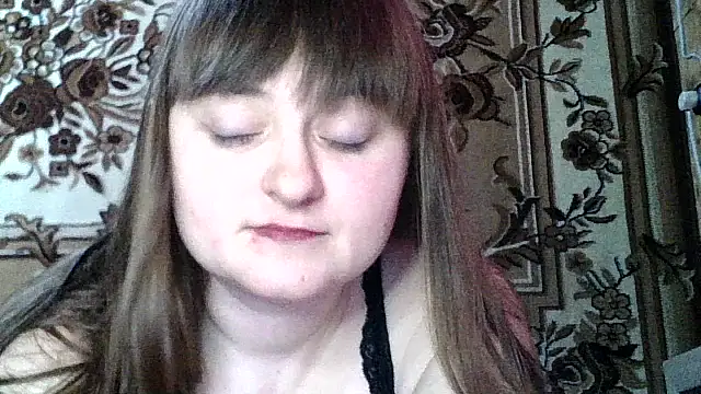 Snapshot of LuckyLust15 chatting on February 6, 2:09 pm LuckyLust15 online show from February 6, 2:09 pm