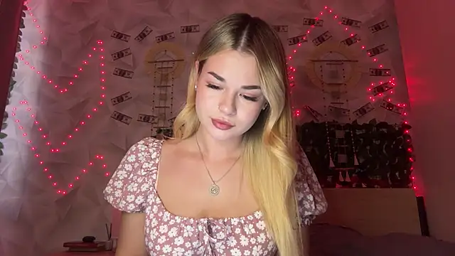 Karina vibe online show from April 16, 11:11 am