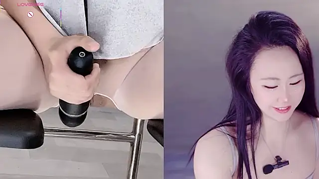 Snapshot of GTnTo_O chatting on March 1, 1:51 am GTnTo O online show from March 1, 1:51 am