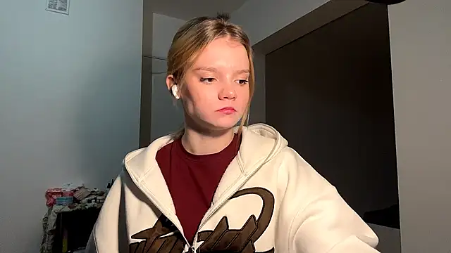 Tiffany Muse online show from February 25, 11:03 pm